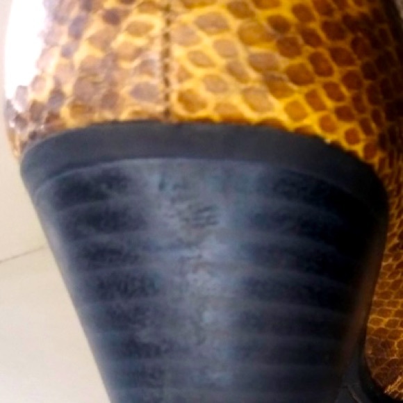 RECENTLY REDUCED: “Sale Priced”  Designer Snake Print Boots, PreOwned 8.5. - Picture 2 of 5